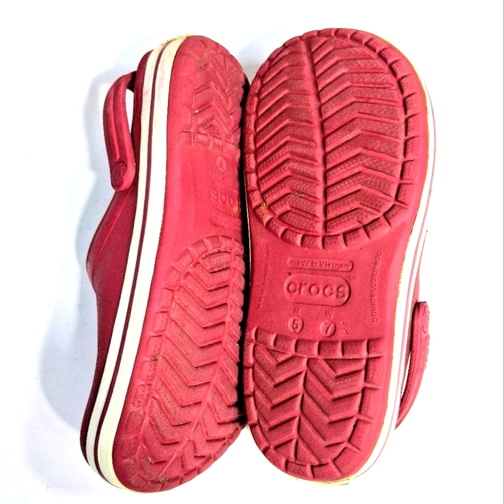 Unisex Men's 5 Women's 7 Burgundy Barbiecore Croc's Clogs with White Accents - Picture 9 of 9